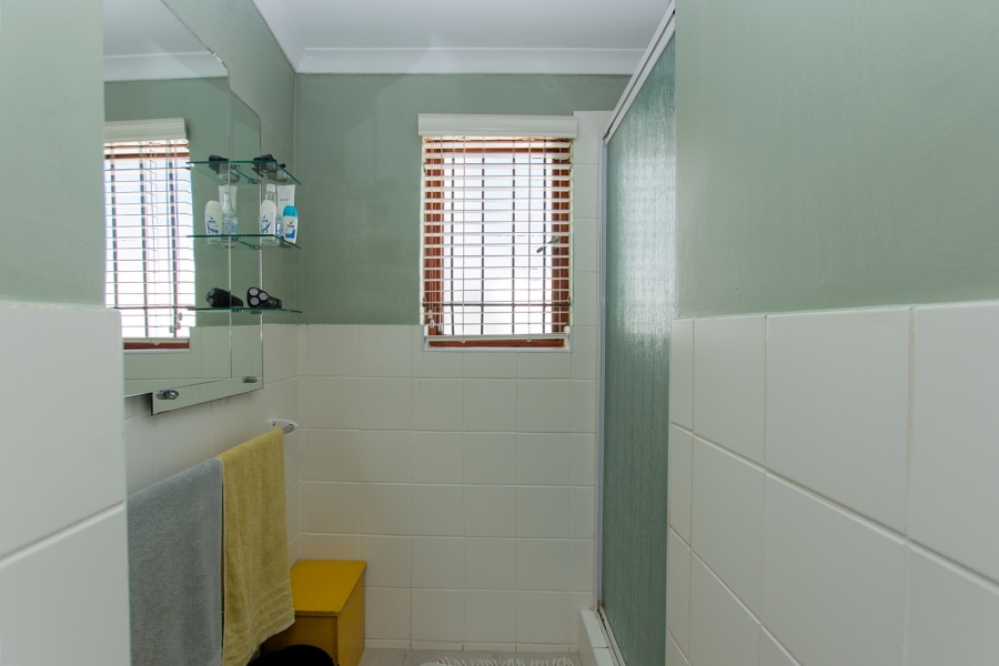 6 Bedroom Property for Sale in Jacobsbaai Western Cape